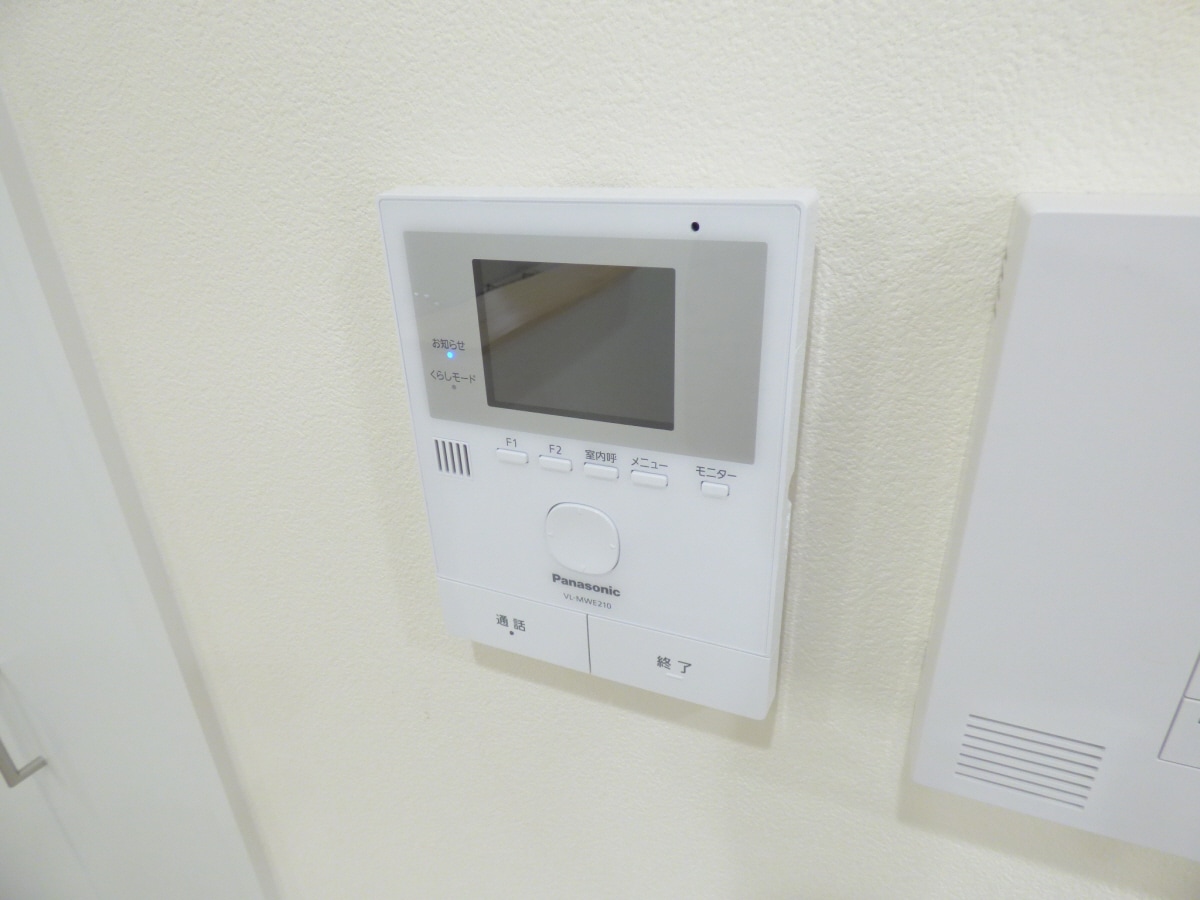 ＴＶモニターホン（２階に子機あります） 離宮前町１丁目貸家