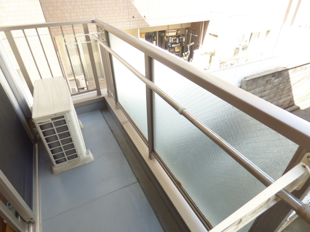 明るいバルコニー 東海道本線・山陽本線<JR神戸線>/須磨海浜公園駅 徒歩3分 2階 築18年