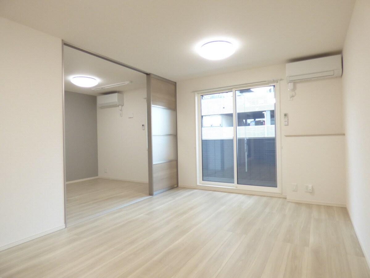 広々としたキレイなリビング ＬａＭａｉｓｏｎ大池町