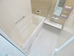 １坪タイプの追い焚き機能付バス