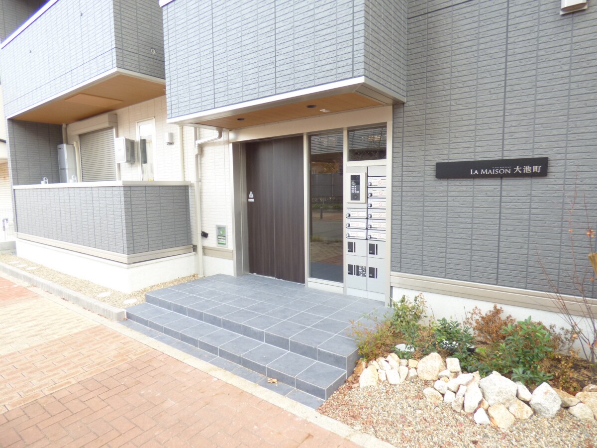 安心のオートロック＆荷物がいつ届いても安心の宅配ボックス完備 ＬａＭａｉｓｏｎ大池町