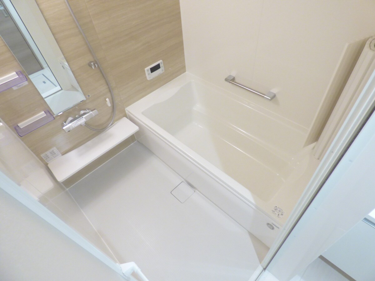 １坪タイプの追い焚き機能付バス ＬａＭａｉｓｏｎ大池町