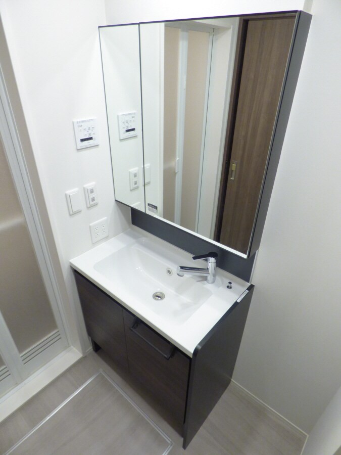 一面鏡があるキレイな洗面台 ＬａＭａｉｓｏｎ大田町