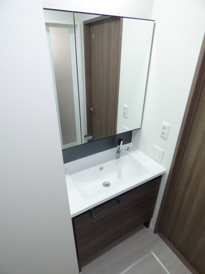 一面鏡があるキレイな洗面台 ＬａＭａｉｓｏｎ大田町