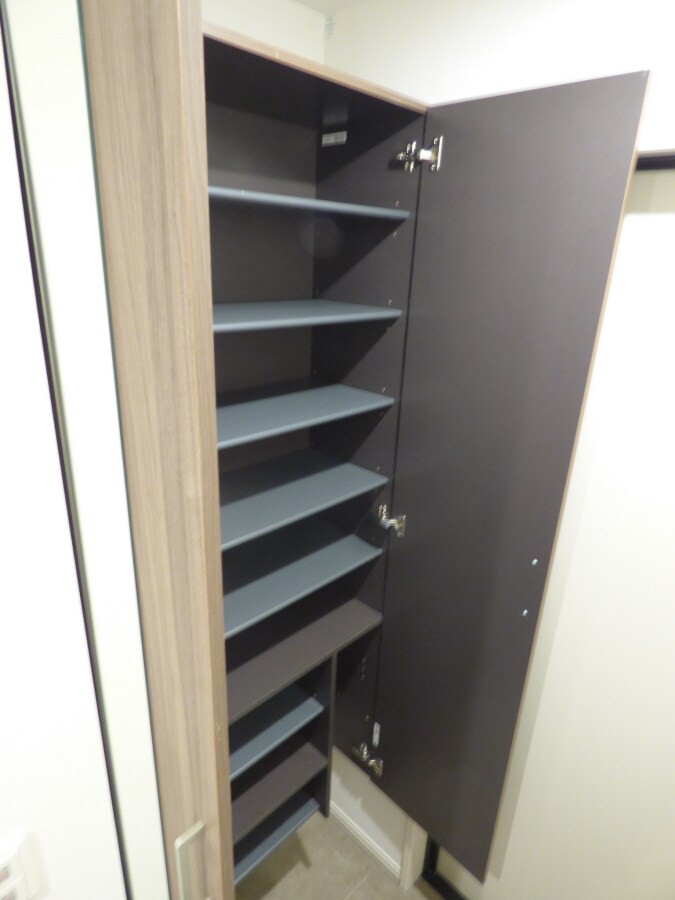 トールタイプのシューズボックス付 ＬａＭａｉｓｏｎ大田町