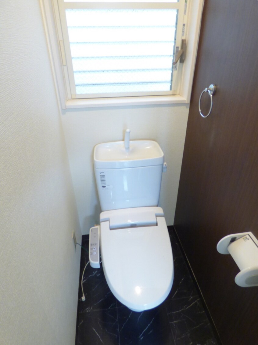 ウォシュレット付トイレ 行幸町２丁目貸家