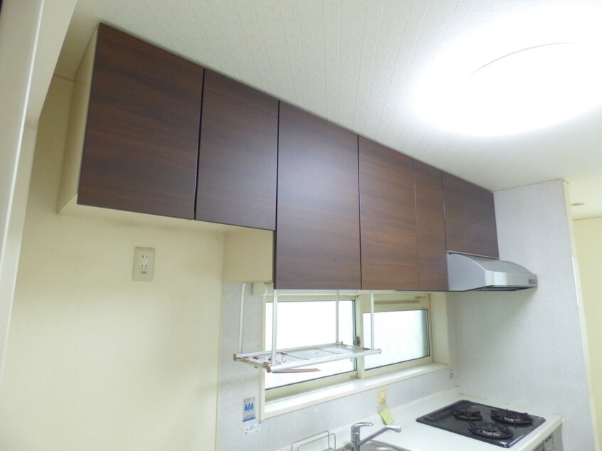 レンジフード＆キッチン収納 行幸町２丁目貸家