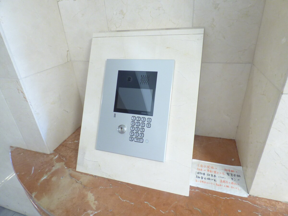 安心のオートロック完備 プレステージ明石魚住アルカンシェル