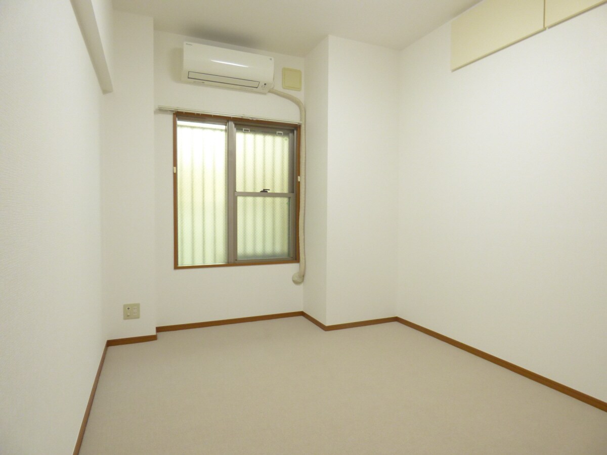 天袋が３箇所あるキレイな洋室 プレステージ明石魚住アルカンシェル