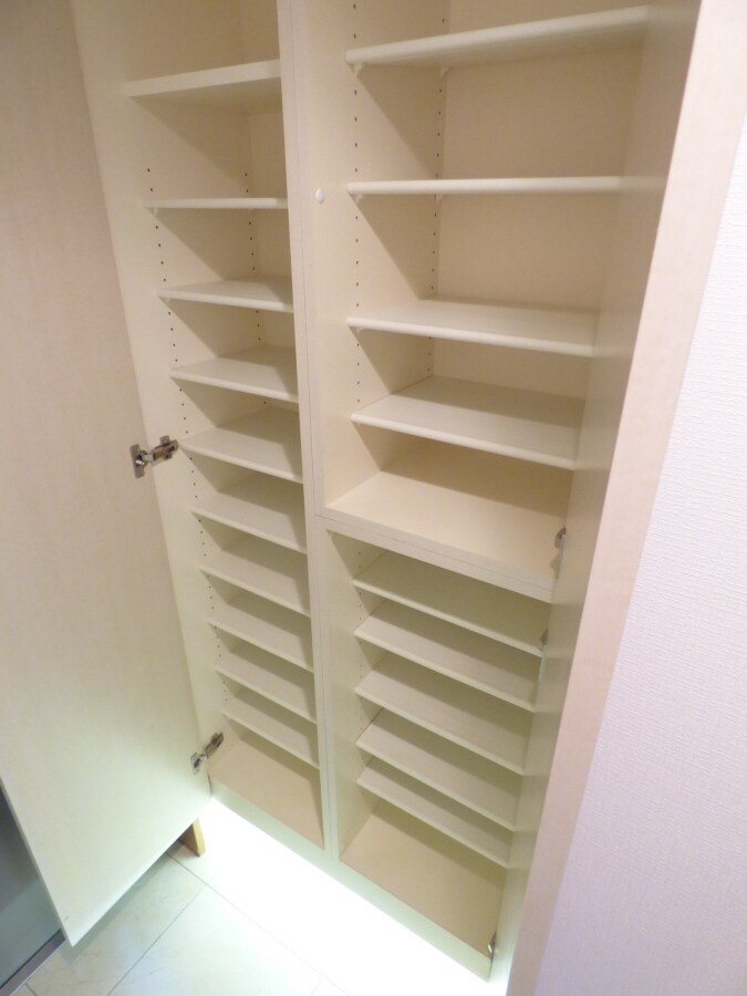 トールタイプのシューズボックス付 プレステージ明石魚住アルカンシェル