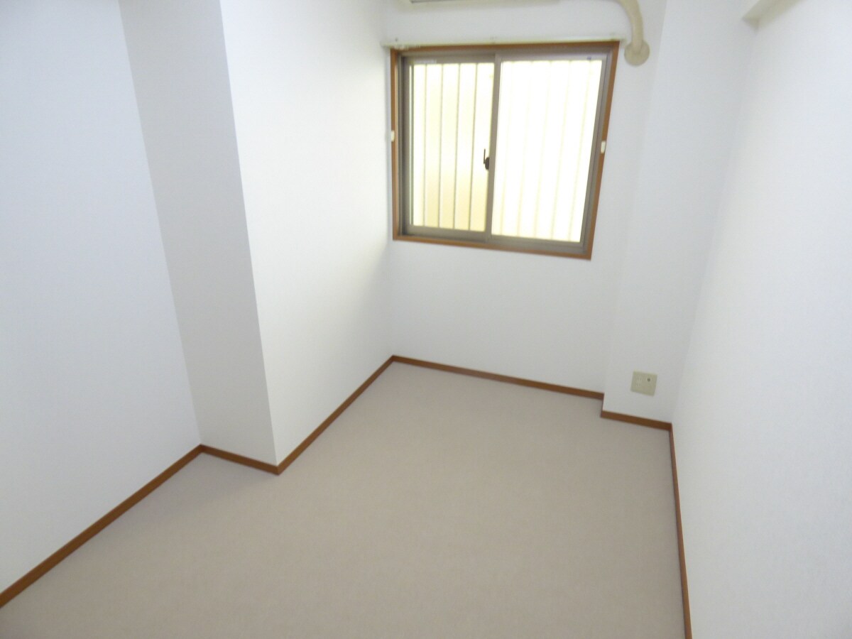 天袋が３箇所あるキレイな洋室 プレステージ明石魚住アルカンシェル