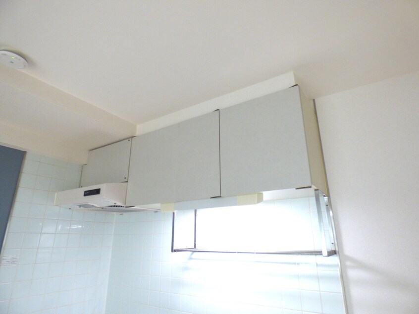 レンジフード＆キッチン収納 ノーブル須磨