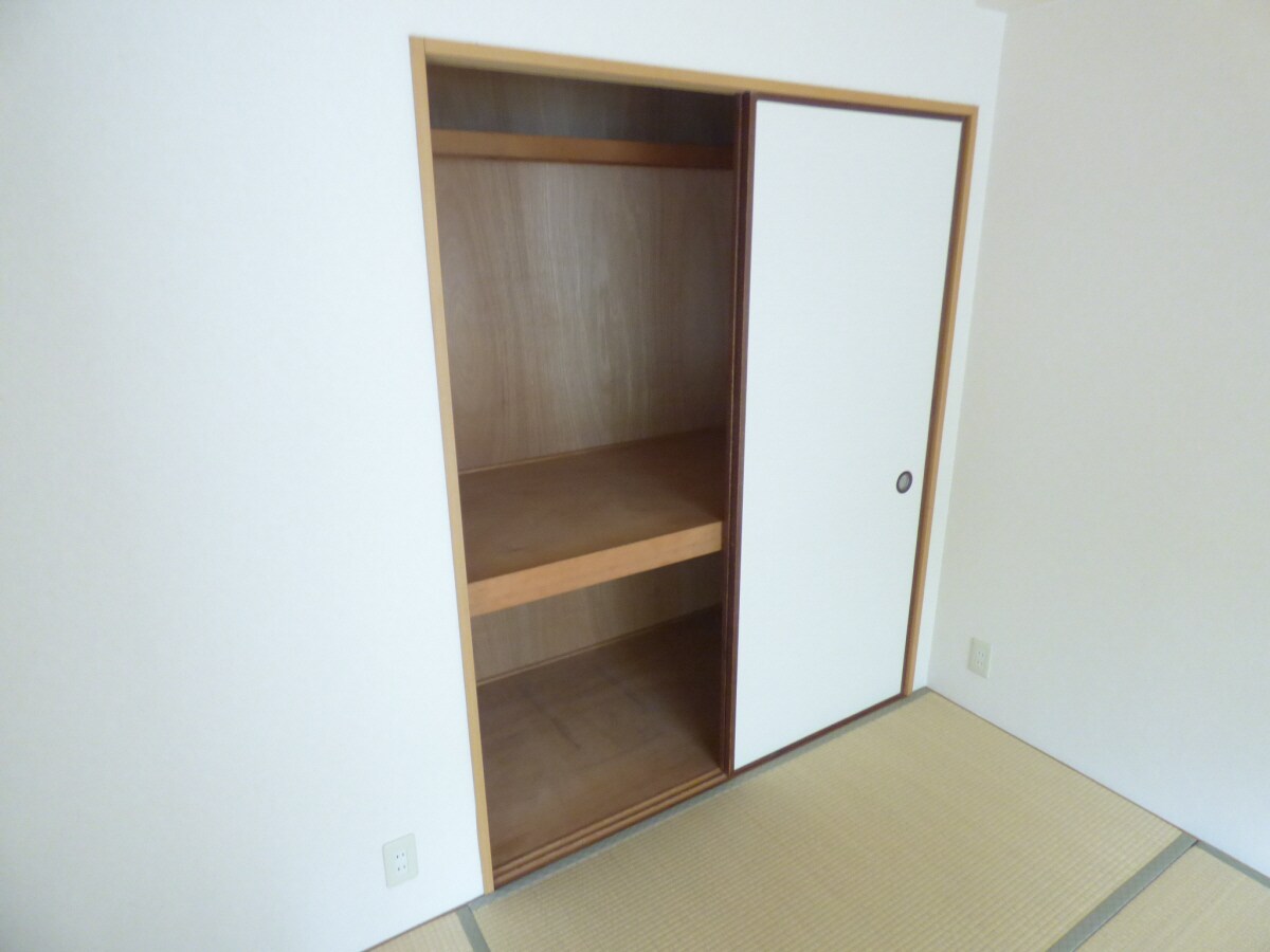 押入 ノーブル須磨