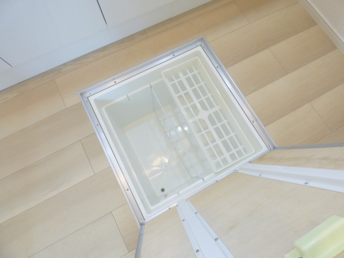 床下収納 パルファン南落合０４