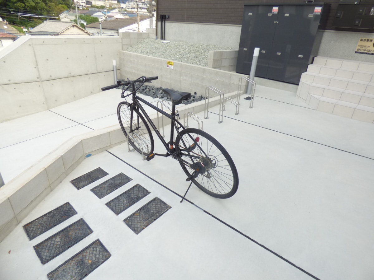 駐輪場 あんしん＋明神町
