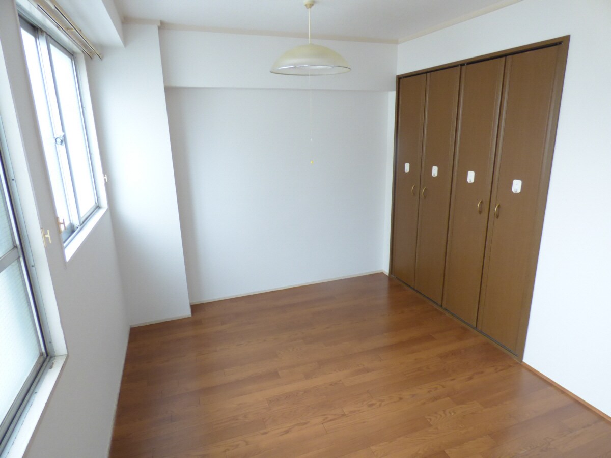 明るい洋室 興安亭ビル