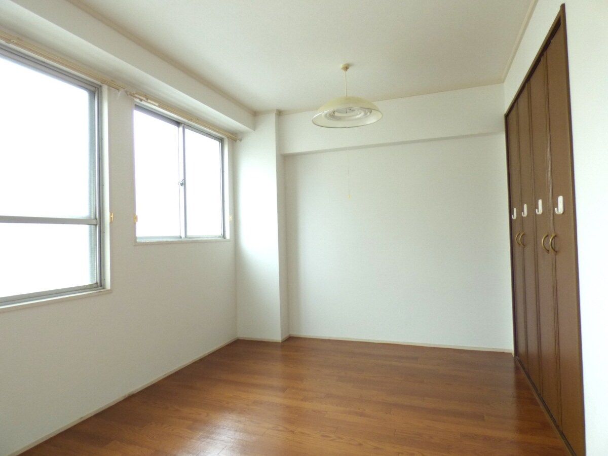 キレイにリフォーム済み 興安亭ビル