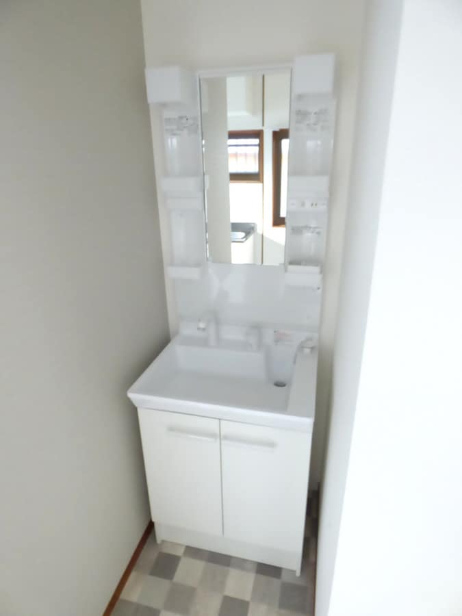 シャンプードレッサー新品 磯馴町４丁目貸家