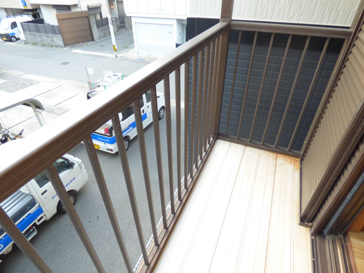 南西向きバルコニーで日当たり良好 磯馴町４丁目貸家