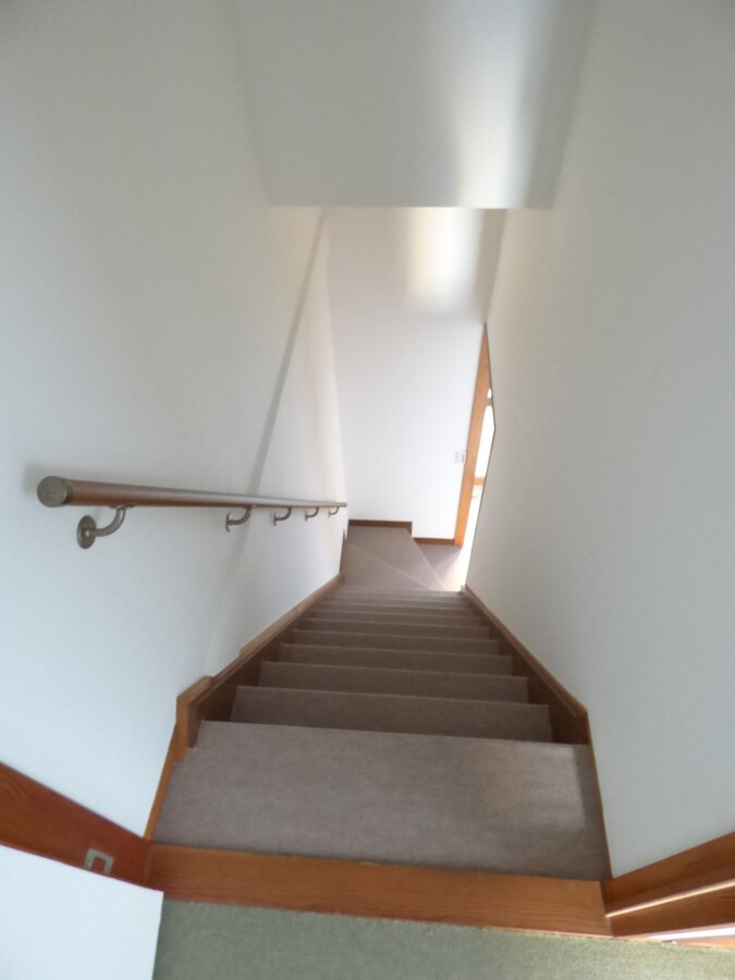 階段 磯馴町４丁目貸家