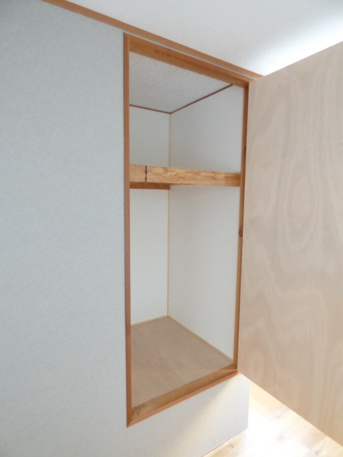 物入 磯馴町４丁目貸家