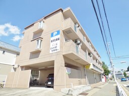 レンガ調のキレイなマンション