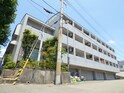 タイル張りのキレイなマンション