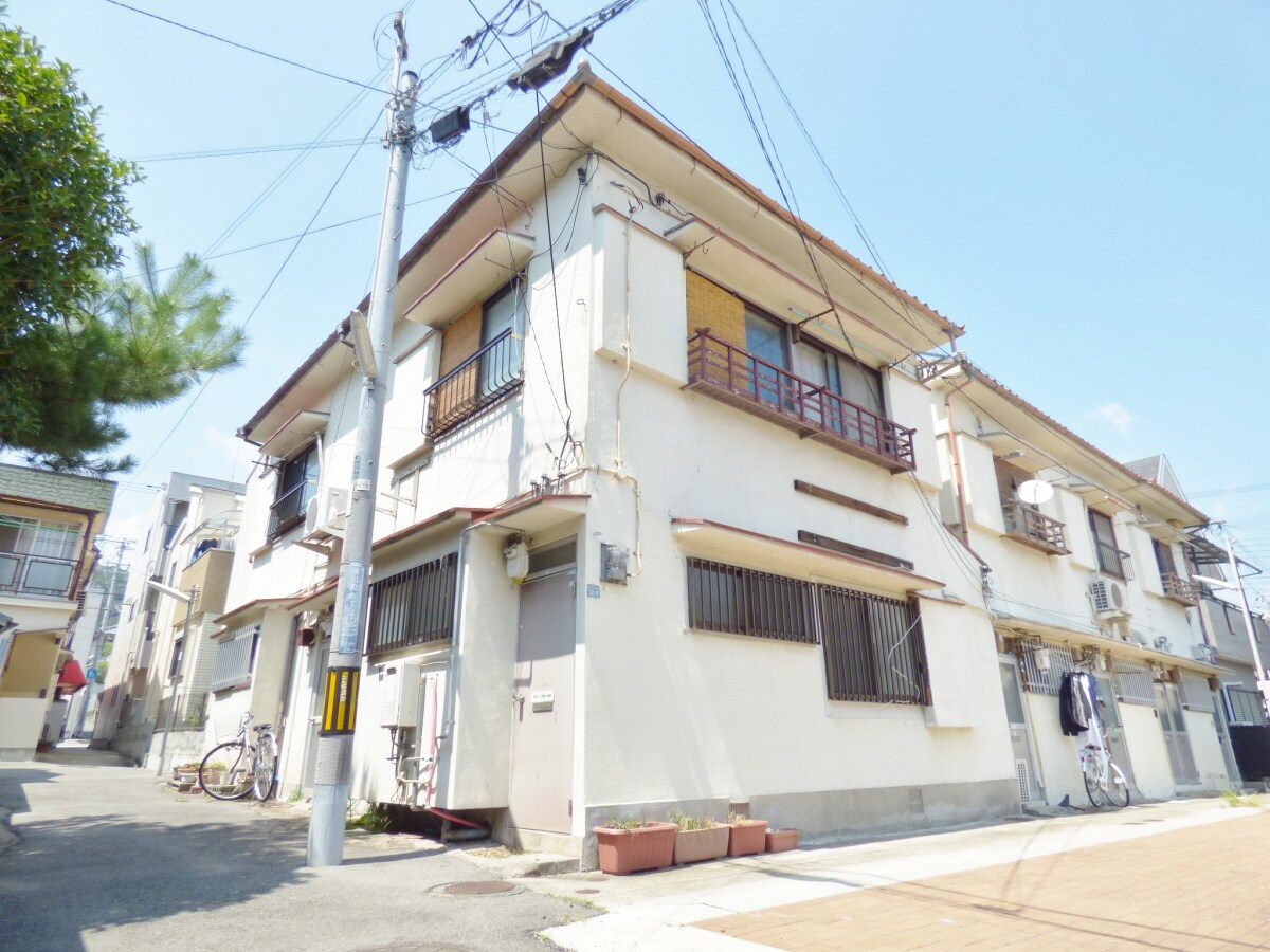 レトロなアパート 湊川文化西棟