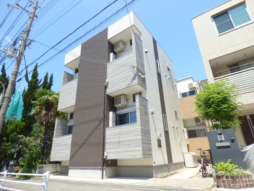 全室角部屋設計の築浅 コートブルー須磨