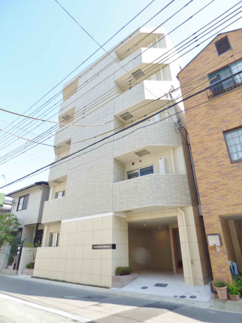 全室角部屋設計の築浅マンション グランメール稲葉町
