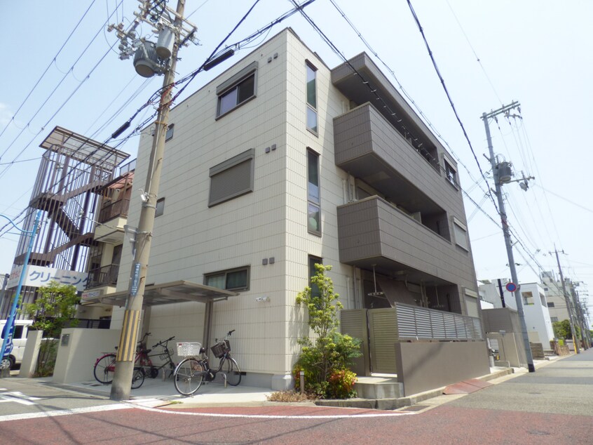 大手ハウスメーカーの築浅マンション トロワ・レブローニュ