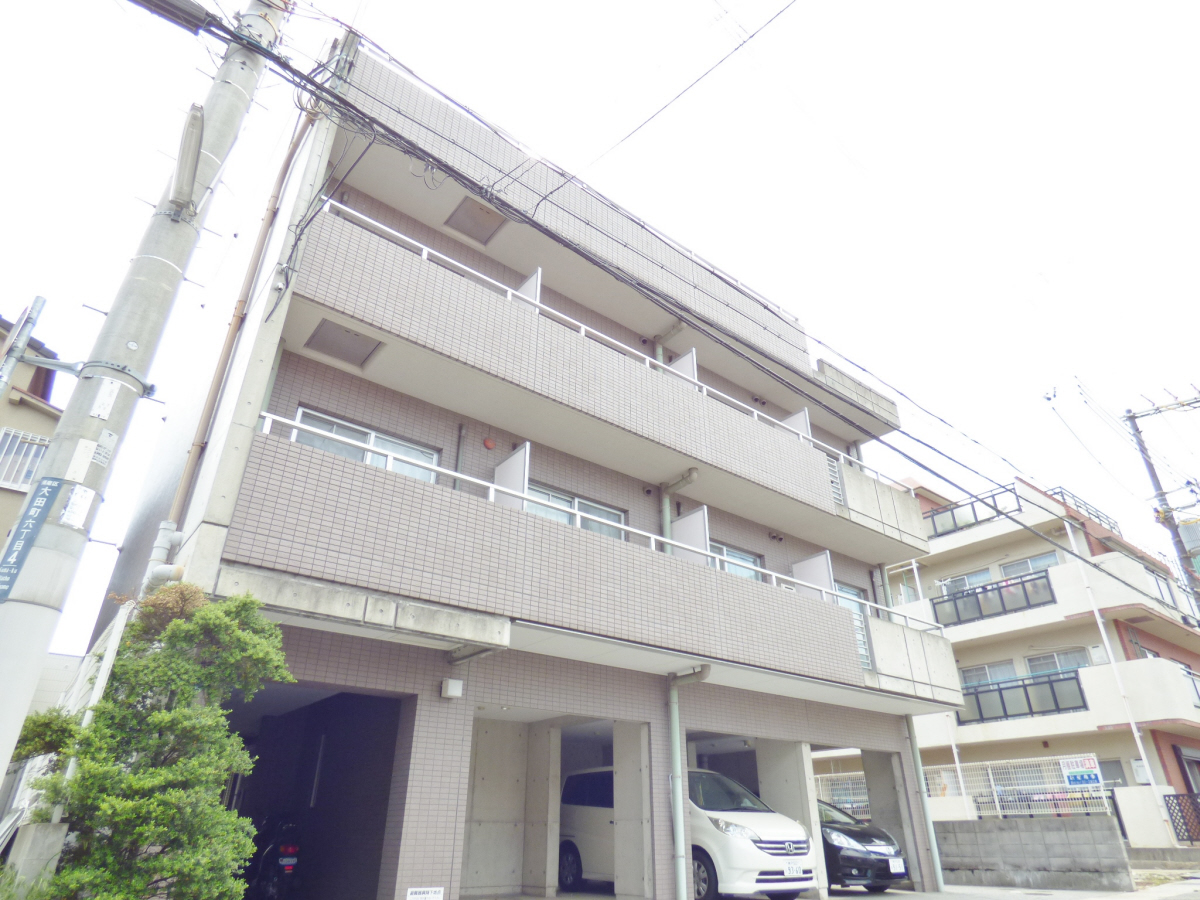 タイル貼りのキレイなマンション