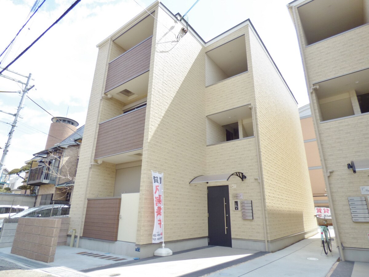 ワンフロア２戸で全室角部屋設計の築浅マンション Ｇｅｎｉｕｓ．Ｓ