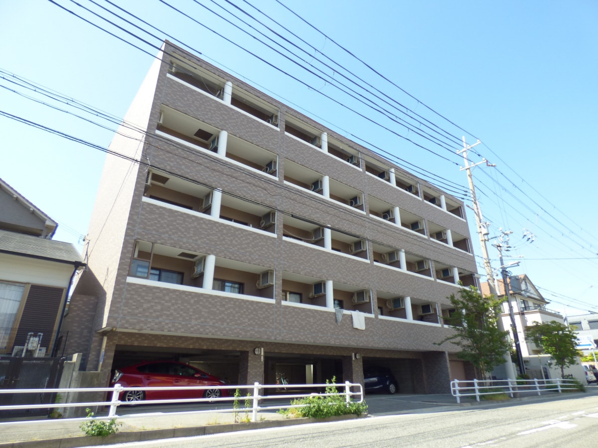 レンガ調のキレイな駅近マンション グレース稲葉