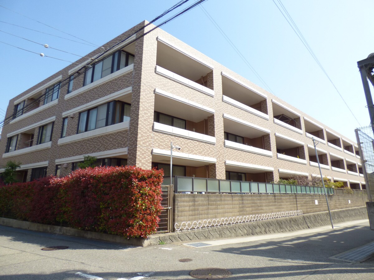 平成１１年築の重厚感のある分譲マンション コート須磨関守町