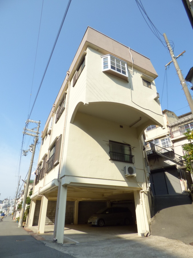 ワンフロア２戸で全室角部屋 シティハウス