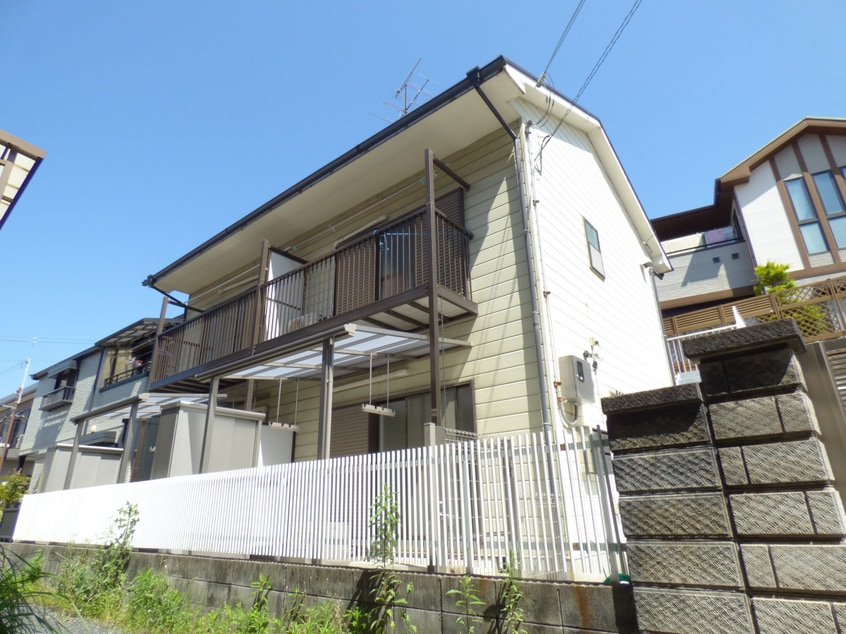 ワンフロア２戸で全室角部屋設計 ストークハイツＢ棟