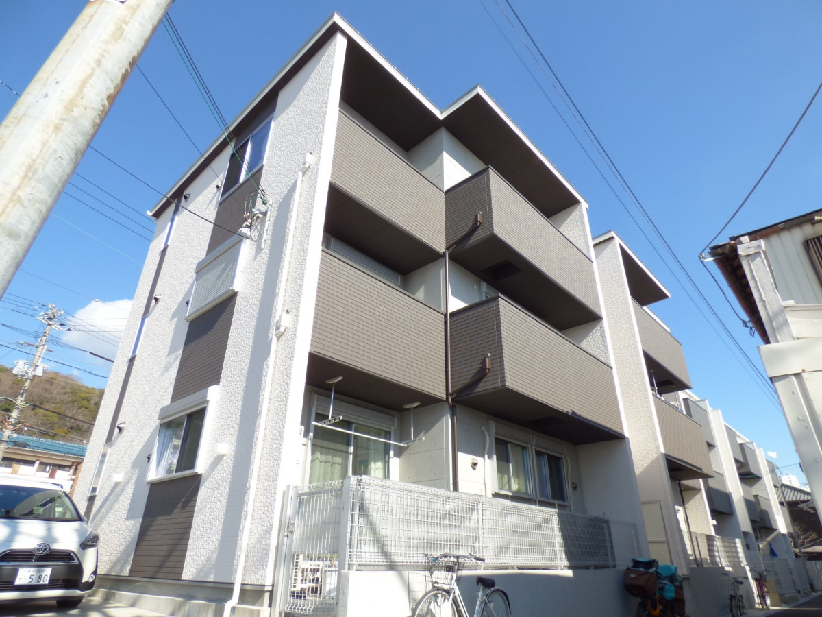 ワンフロア２戸で全室角部屋の築浅マンション ワコーレヴィータ神戸山手ＷＥＳＴ