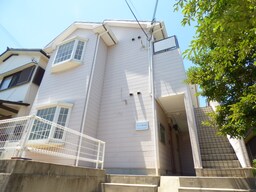 閑静な住宅地に立地した平成築