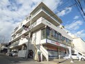 スーパーが目の前にあるマンション
