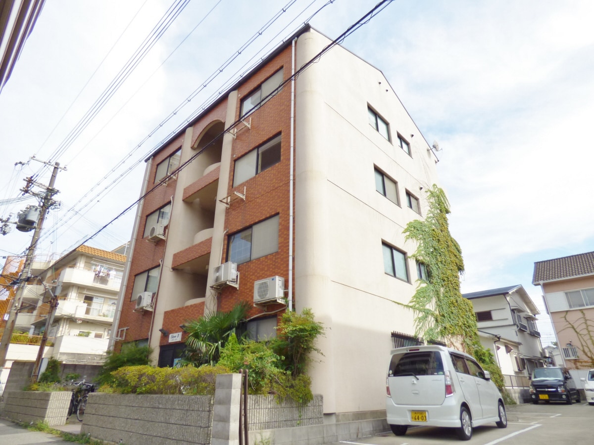 ワンフロア２戸で全室角部屋 シャインスリー
