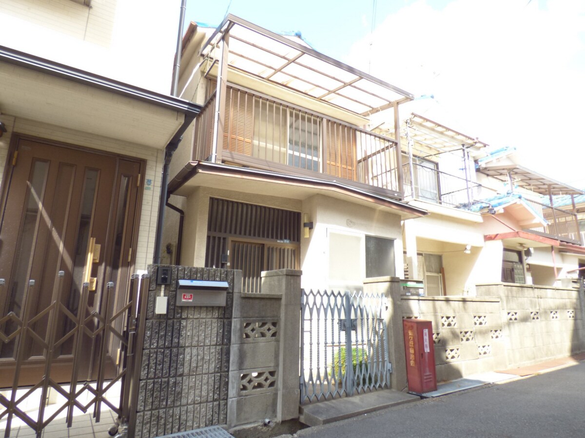 閑静な住宅地に立地の一戸建て 東垂水３丁目貸家