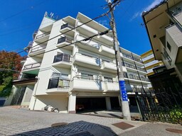 平成２３年１２月に外壁共用部分改装済み